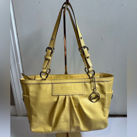 Coach Canary Yellow Patent Leather East West Gallery Shoulder Bag - EUC - Picture 3 of 17